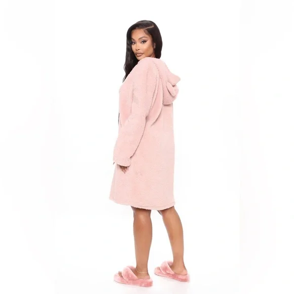 2/$30 🔥 Host Pick 🔥 Bear long sweater - Picture 3 of 4